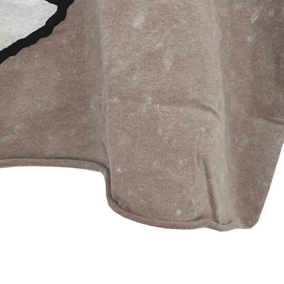 NWOT Peanuts Ranger Snoopy Cropped T-Shirt Women's XL - Picture 3 of 6